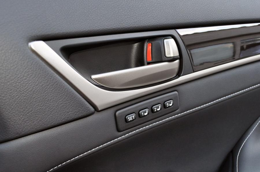  Lexus GS350 2013 года  (фото 10 из 41)